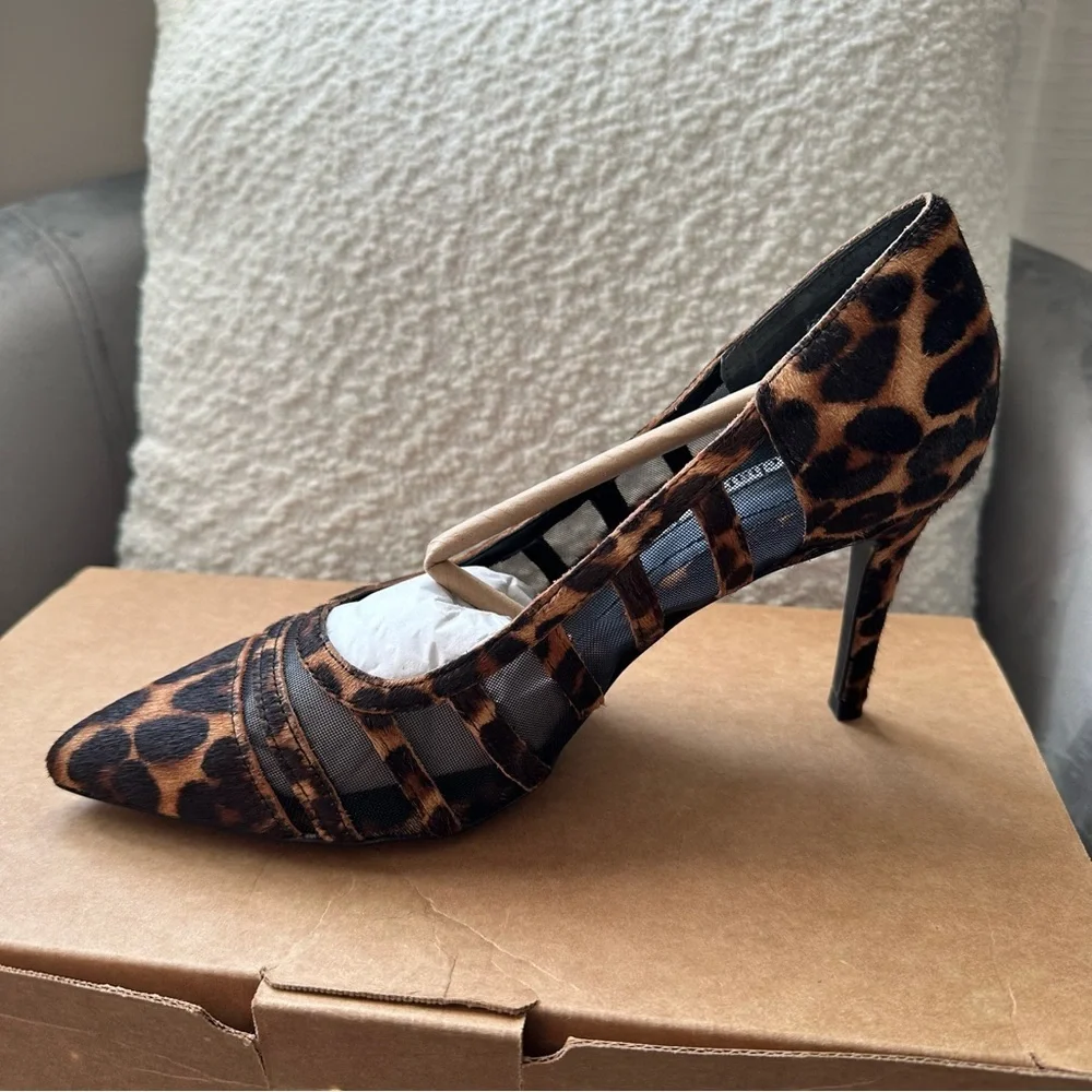 Charles David Leopard Mesh Stiletto Heels Size 8M Pointed Toe Y2K Quiet Luxury